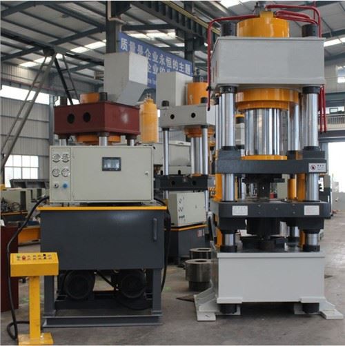 Metalltoote venitusvormiv hüdrauliline press